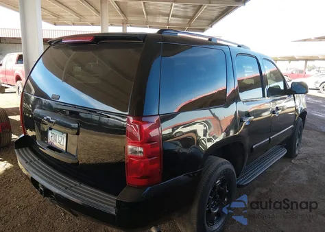 2008 Chevrolet Tahoe Lt z USA, uszkodzony, nr VIN 1GNFC13008R143693